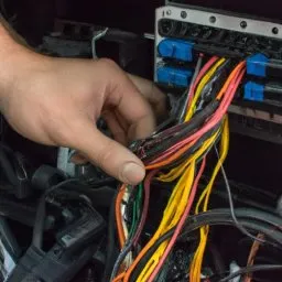 Imagem do artigo Manutenção do sistema elétrico: Sistema de áudio e vídeo